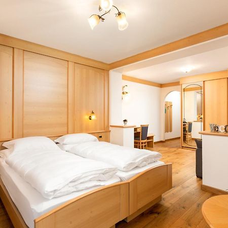 Hotel Pareda Каназей Екстериор снимка