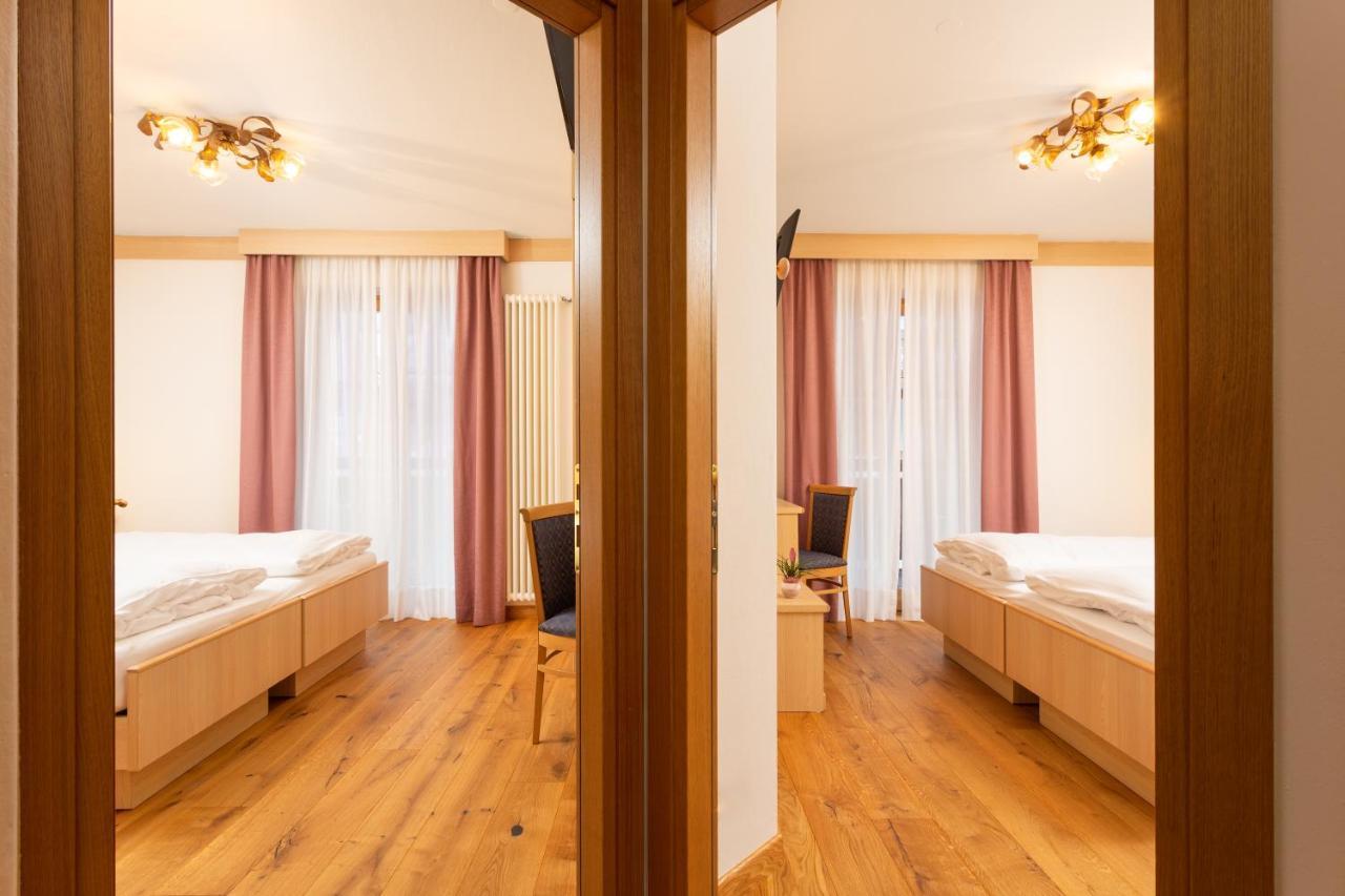 Hotel Pareda Каназей Екстериор снимка