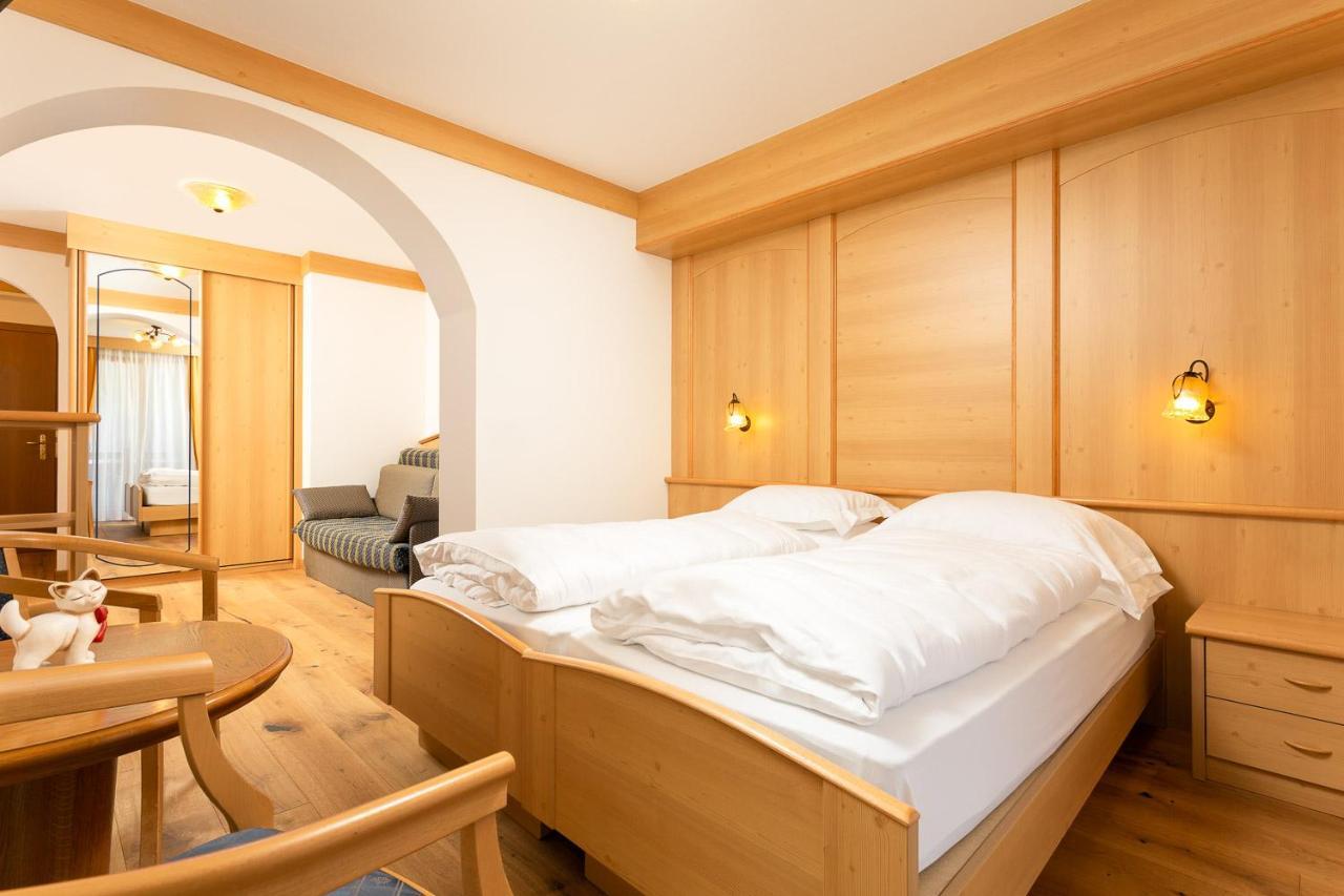 Hotel Pareda Каназей Екстериор снимка