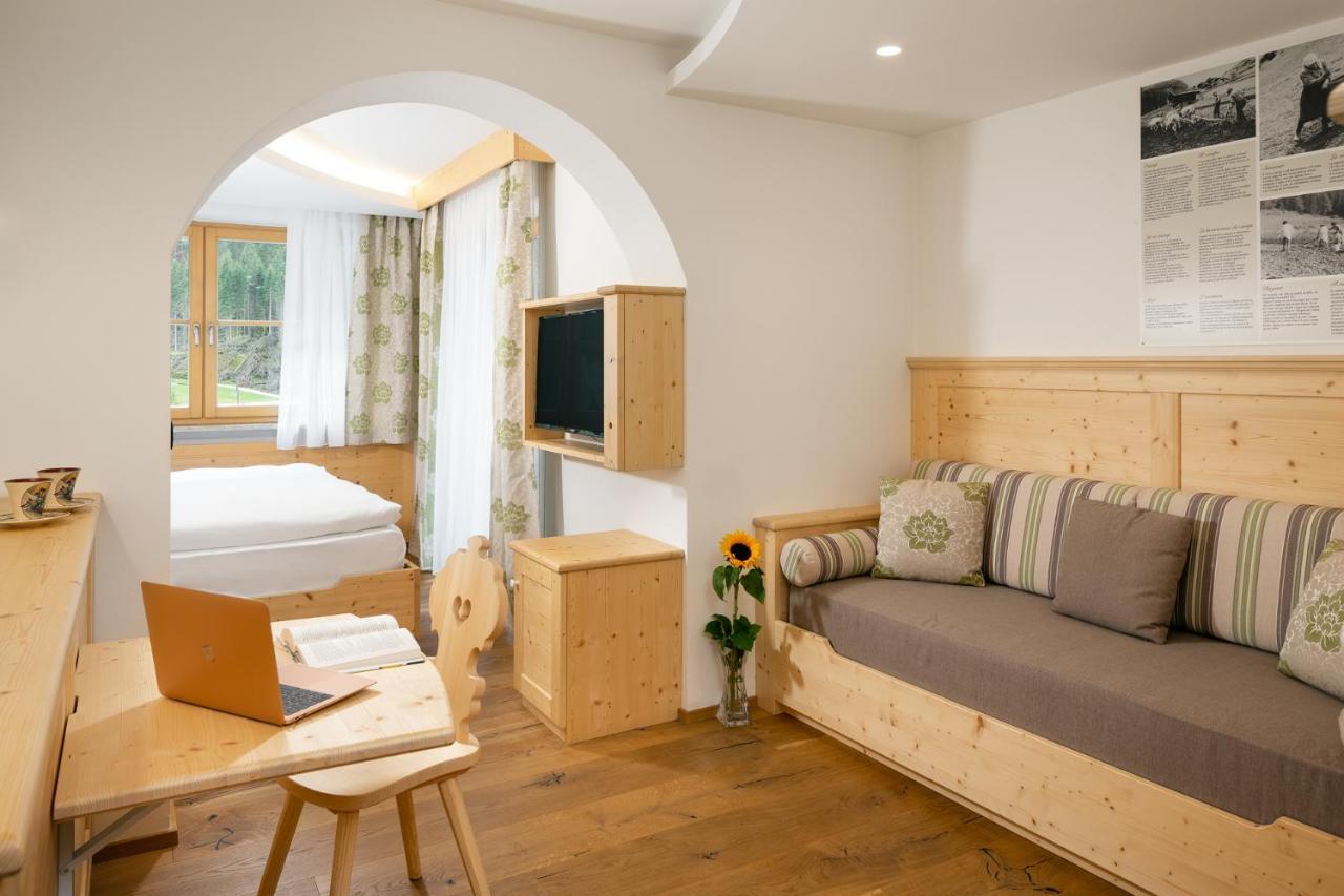 Hotel Pareda Каназей Екстериор снимка
