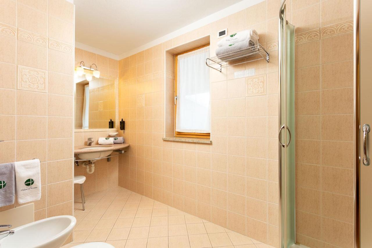 Hotel Pareda Каназей Екстериор снимка
