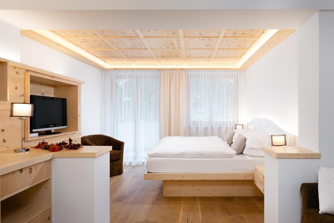 Hotel Pareda Каназей Екстериор снимка