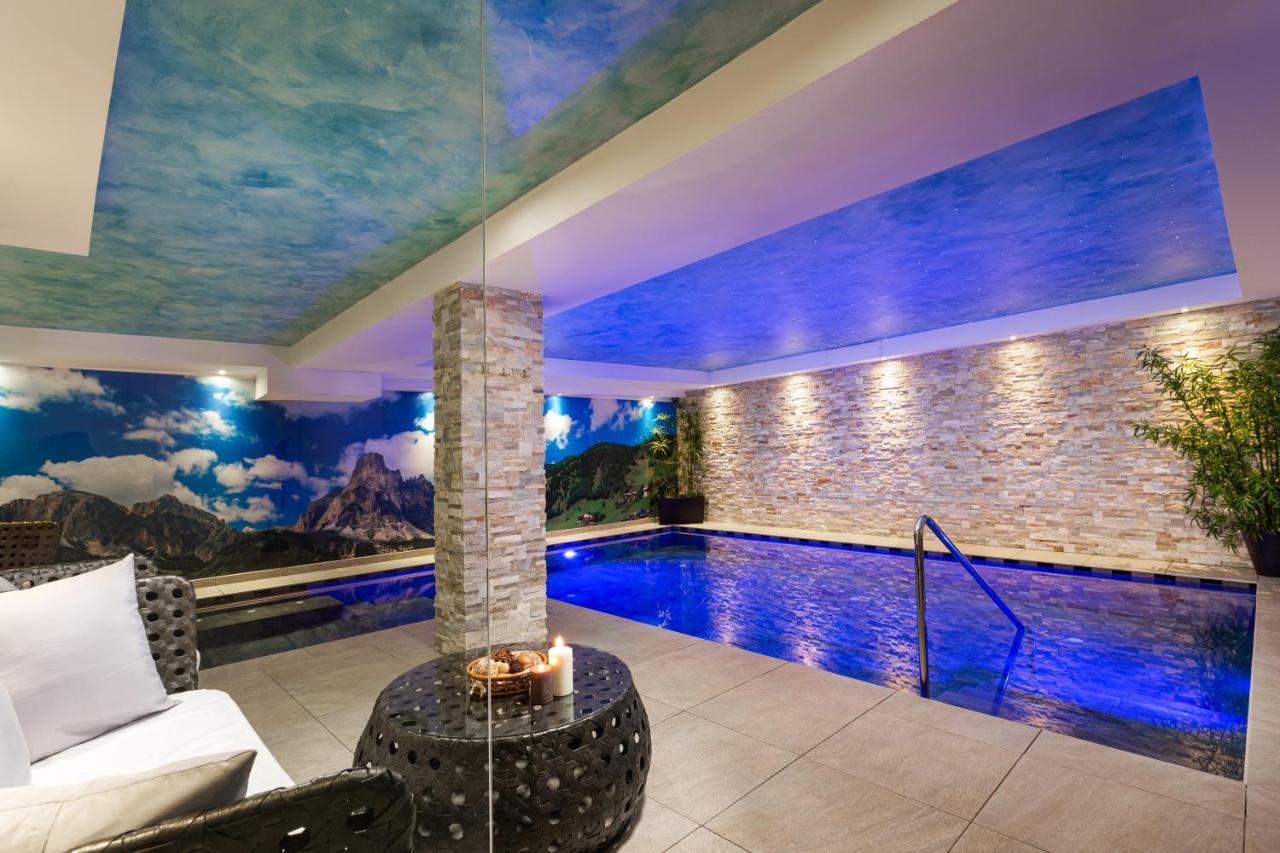 Hotel Pareda Каназей Екстериор снимка