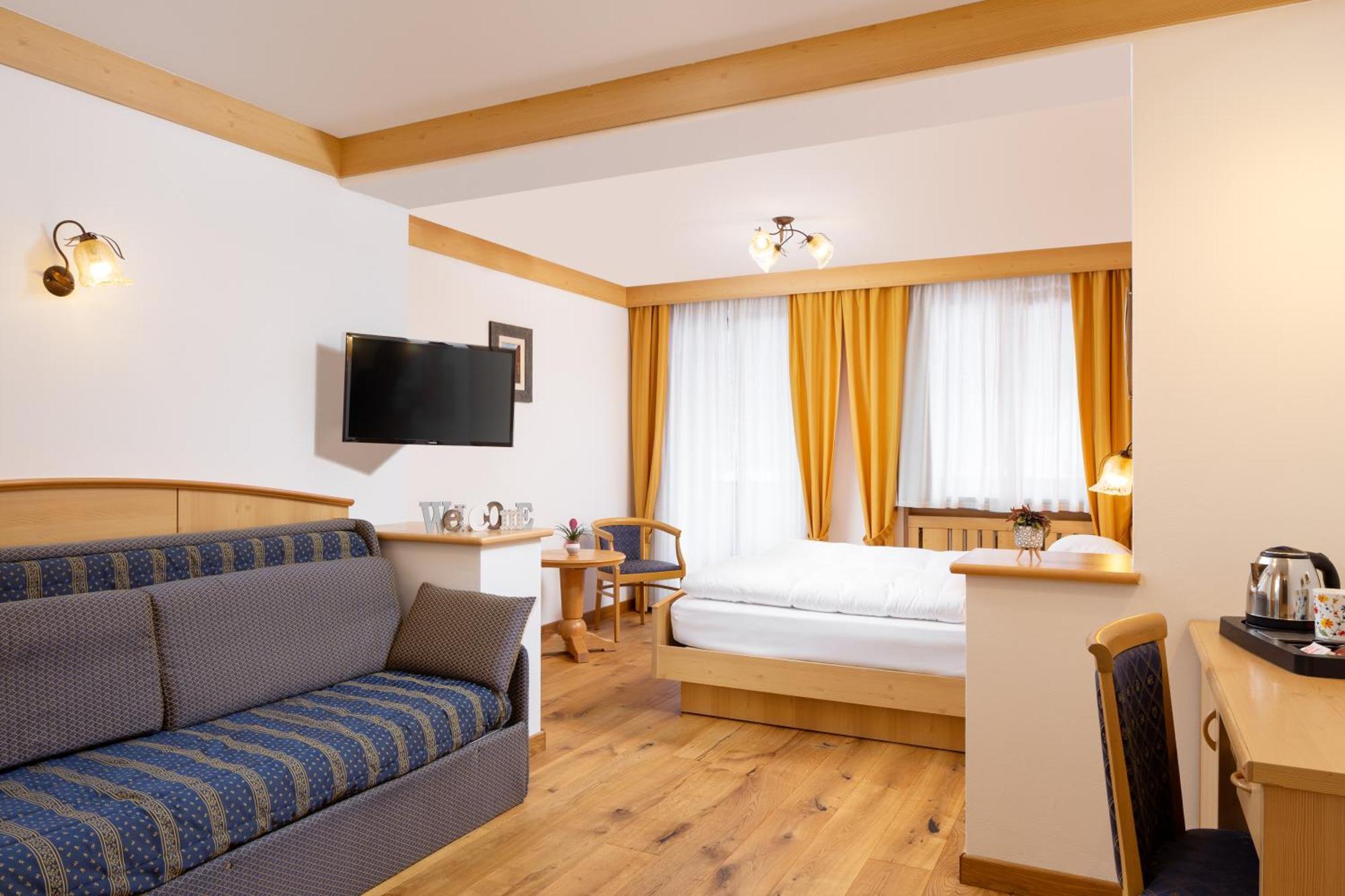 Hotel Pareda Каназей Екстериор снимка