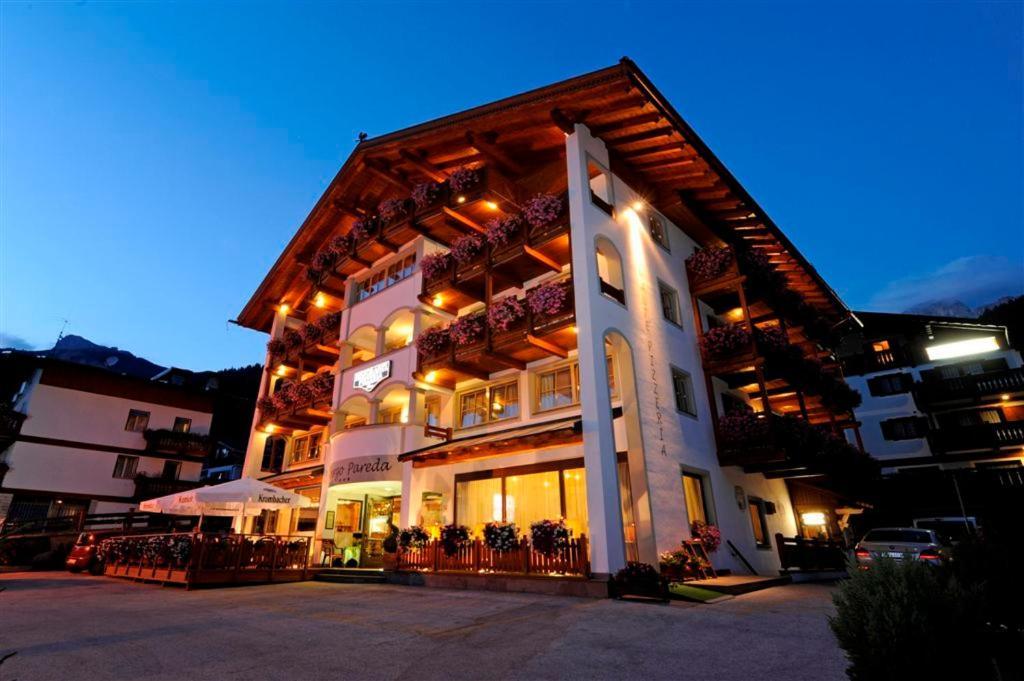 Hotel Pareda Каназей Екстериор снимка
