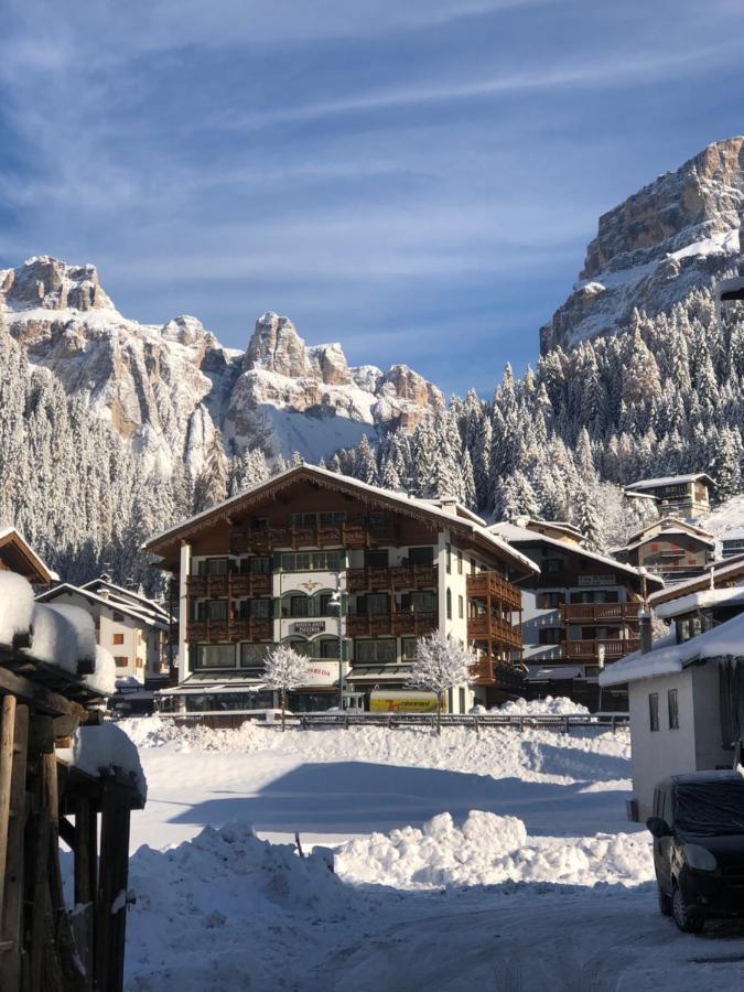 Hotel Pareda Каназей Екстериор снимка
